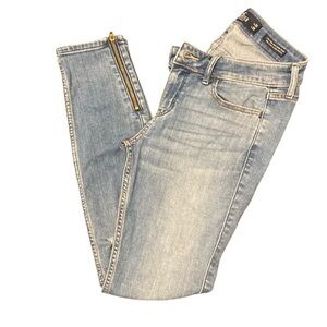 Hollister low rise crop